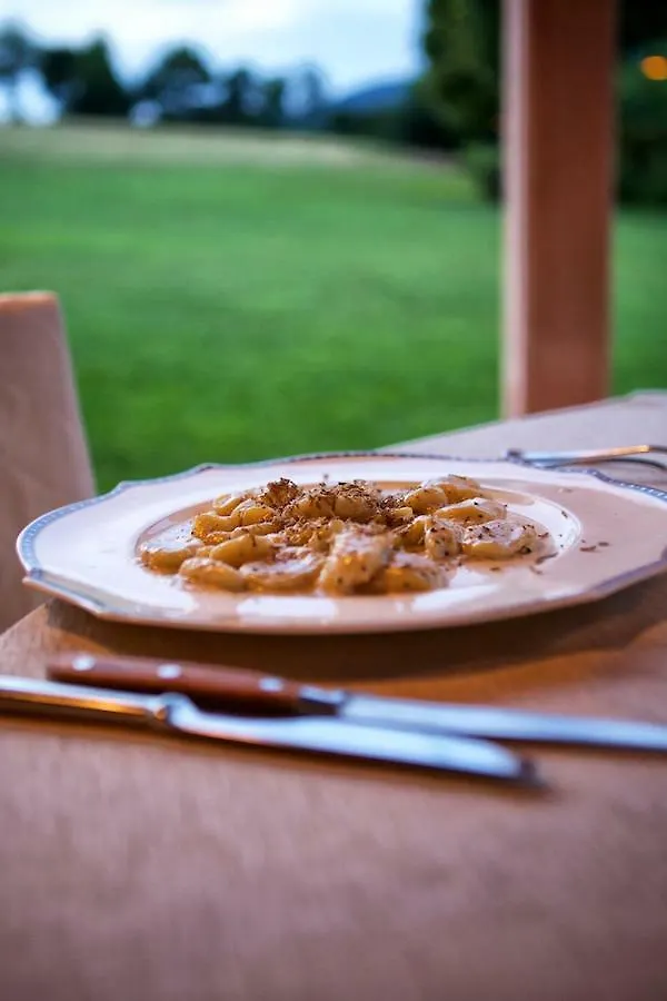 Locanda Perinella Castelgomberto Otel